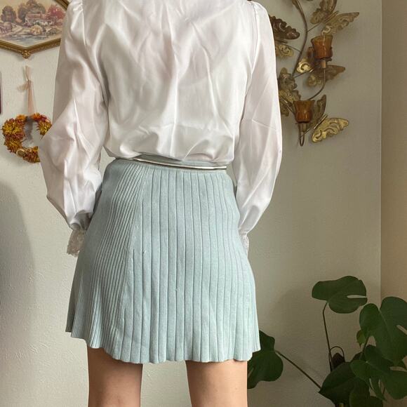 vintage button down with lace collar - Picture 4 of 5